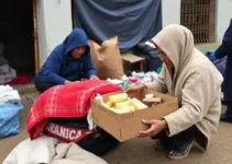 cobertores e comida para pessoas em situação de rua
